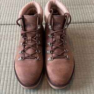 Sorel Women's Brown Leather Lace-Up Boots